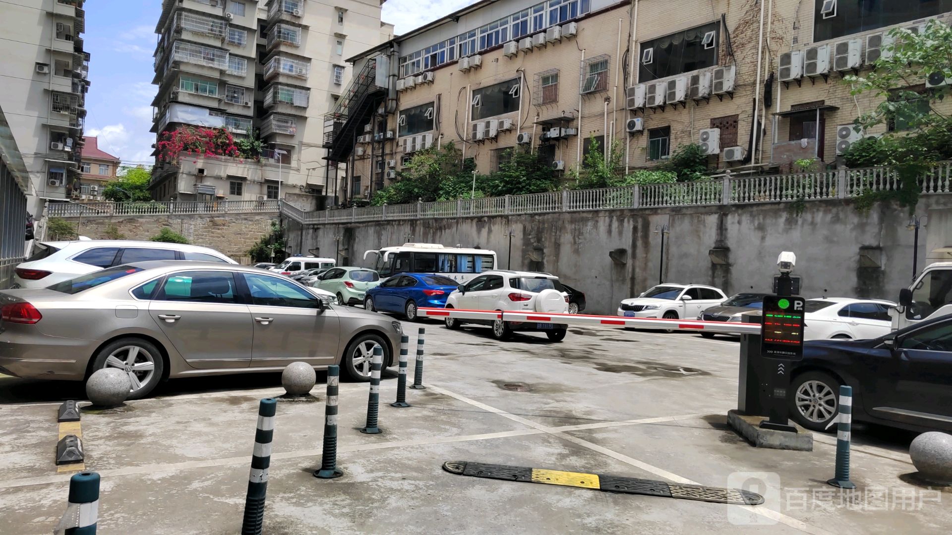 丰都县第二行政办公大楼-停车场