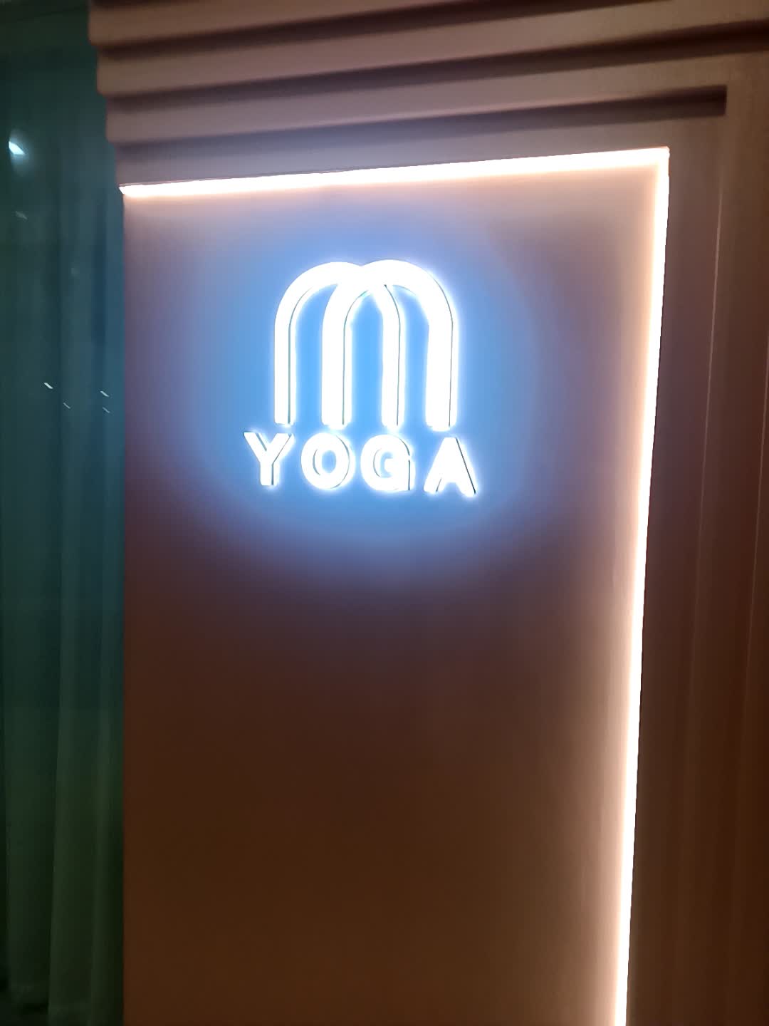 YOGA(金鹰世界中心店)