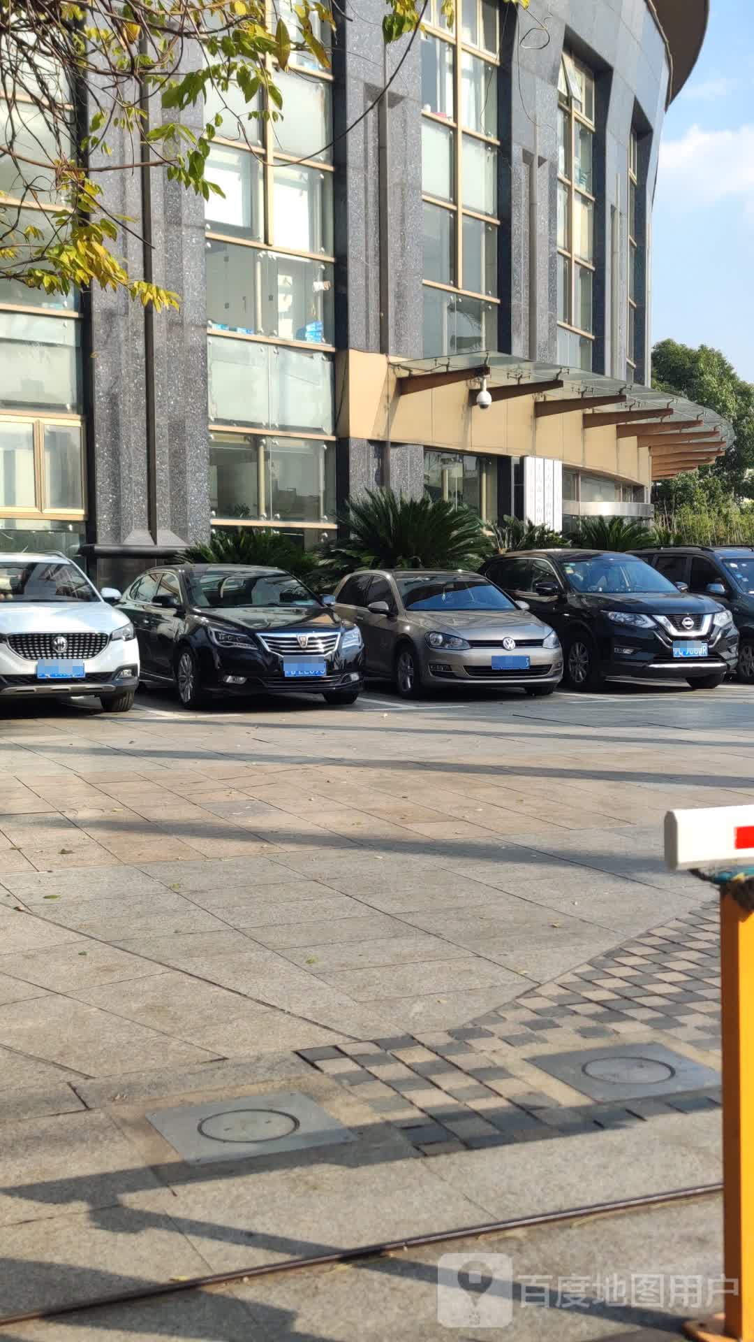 智慧源市招中心-停车场