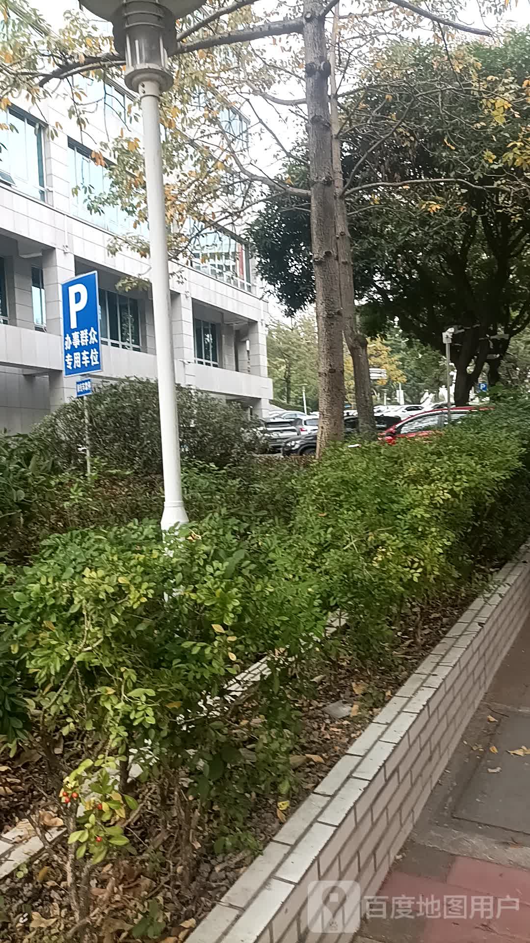 中山市自然资源局停车场-出入口