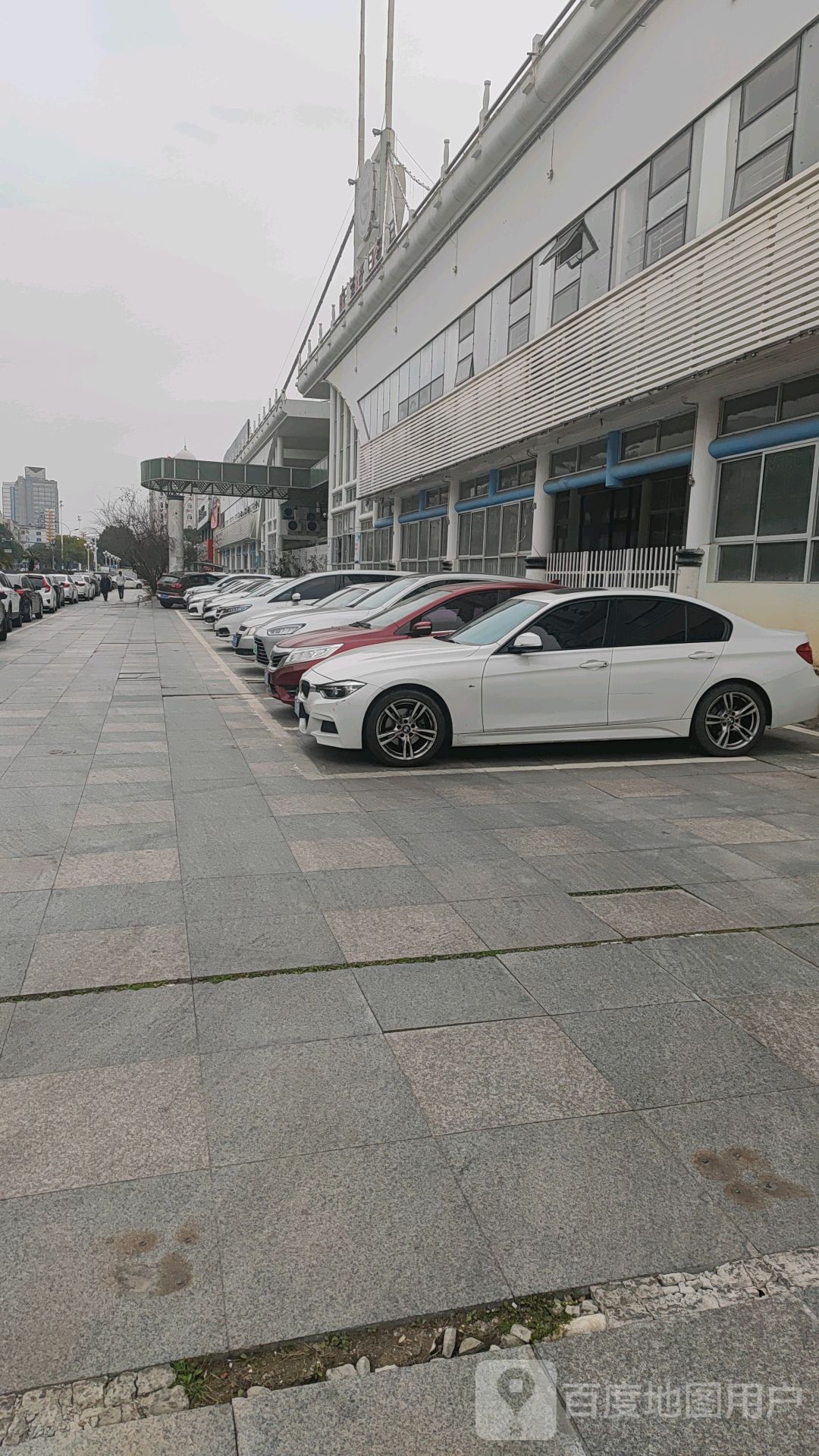 台州市东方理想高级中学-停车场