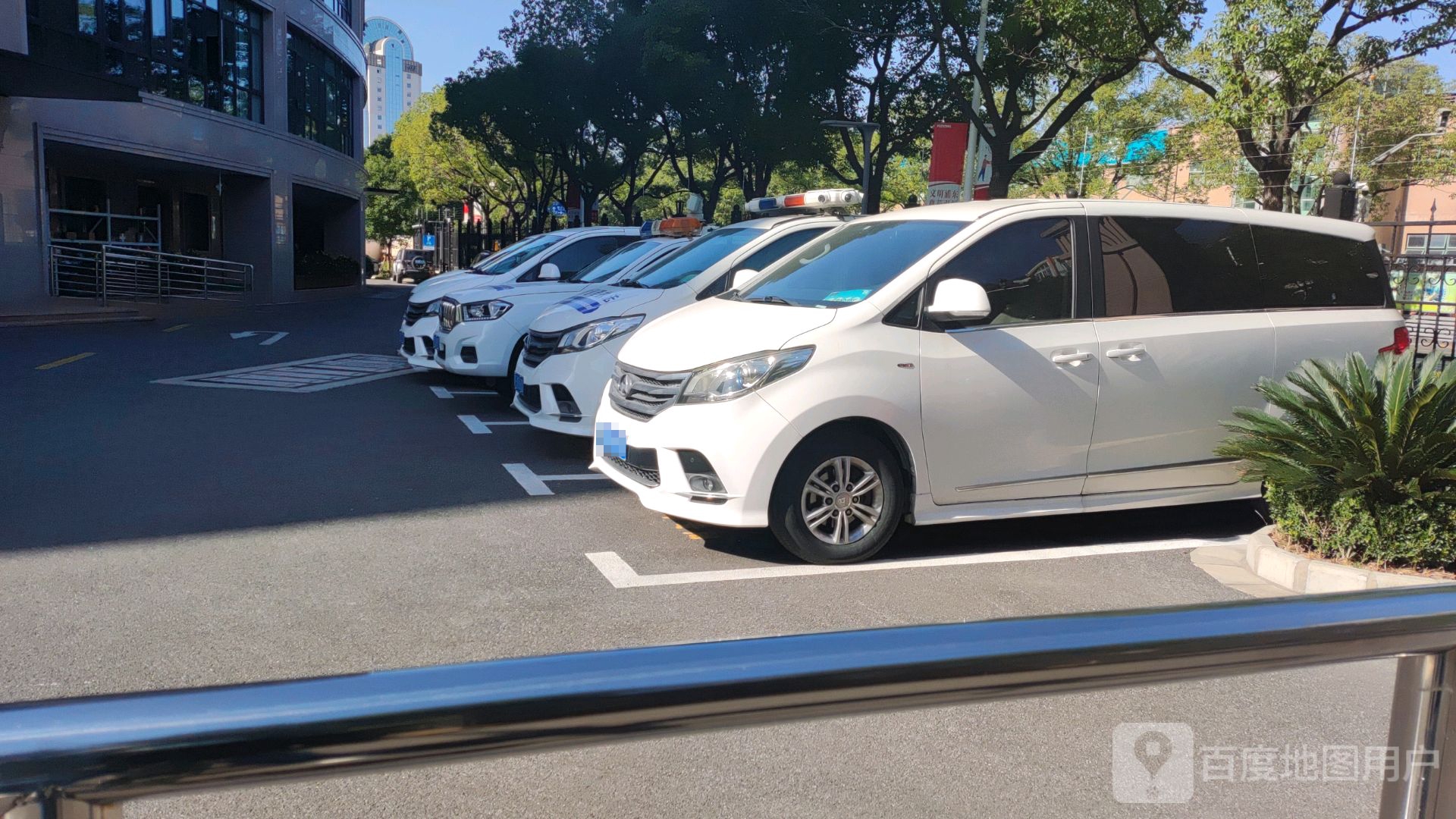上海市浦东新区城市管理综合行政执法局地上停车场-出入口