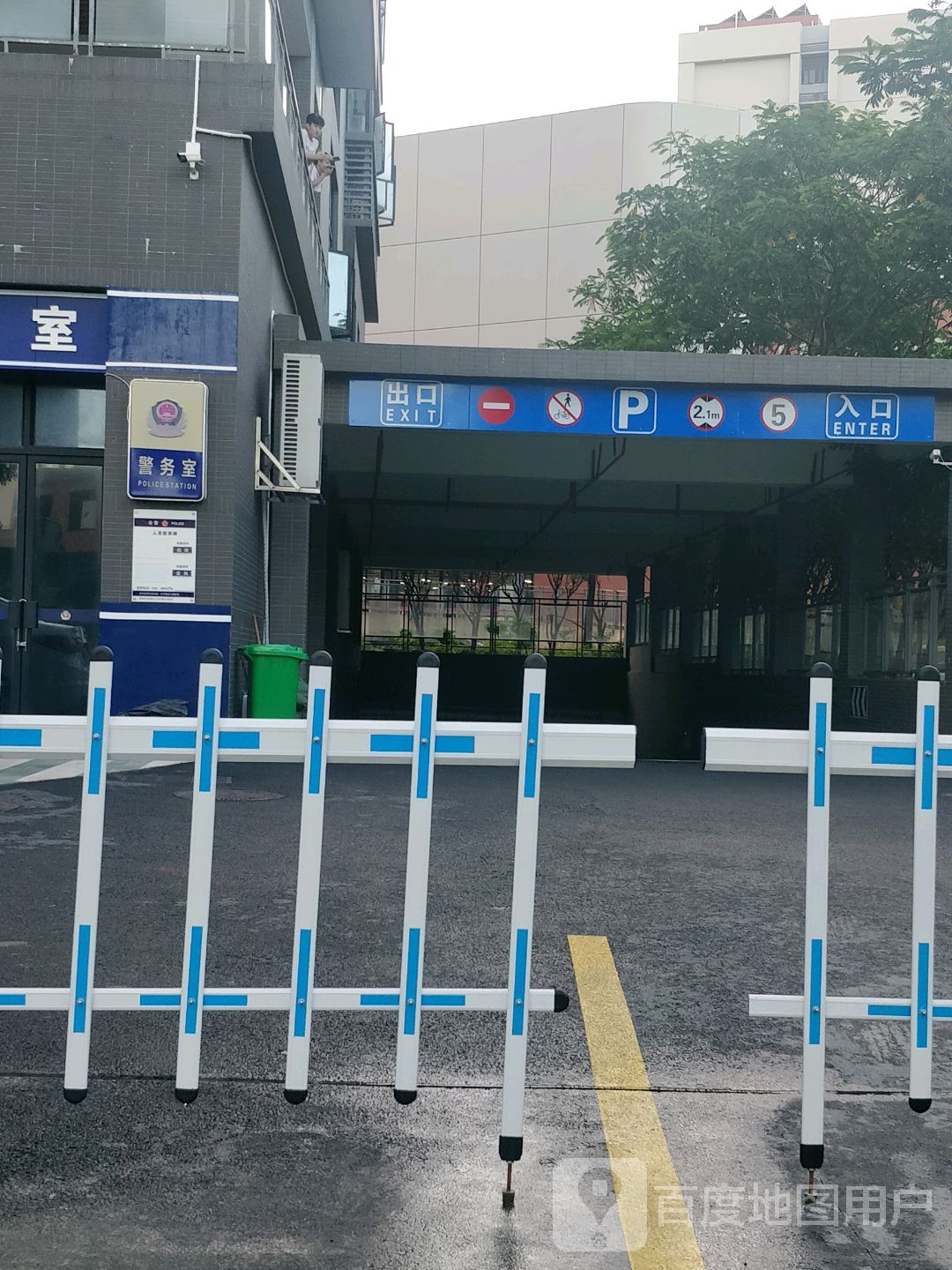 珠海市技师学院-地上停车场