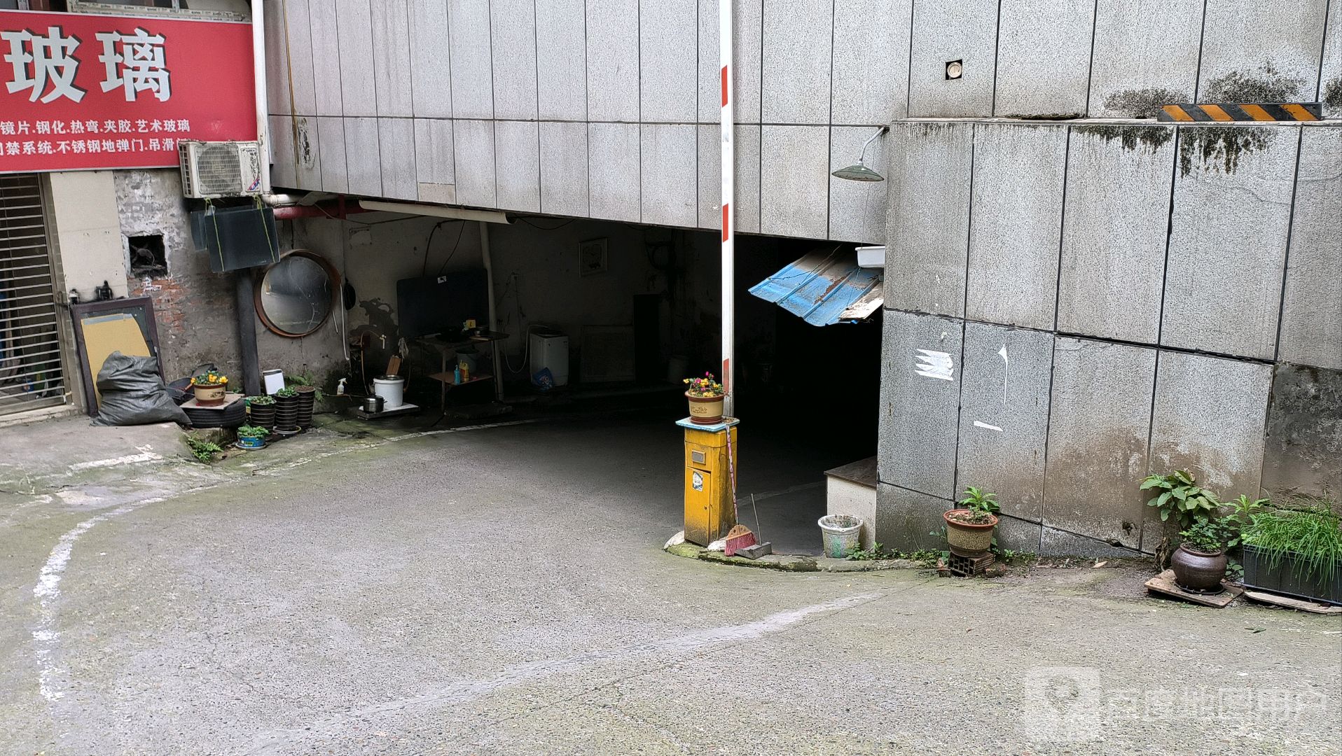 广sha御景龙庭-地下停车场